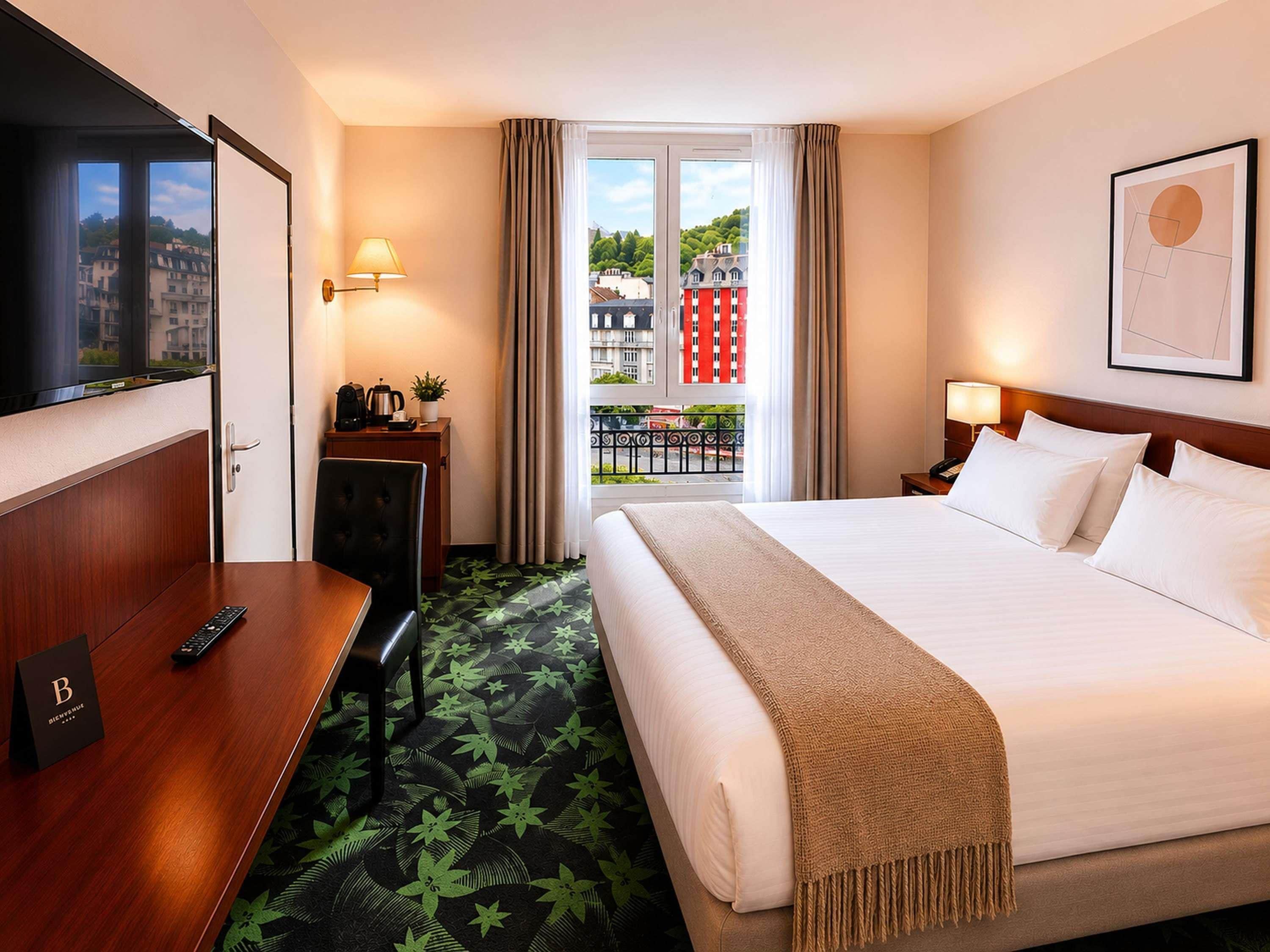 Mercure Lourdes Imperial - Tap to explore photos