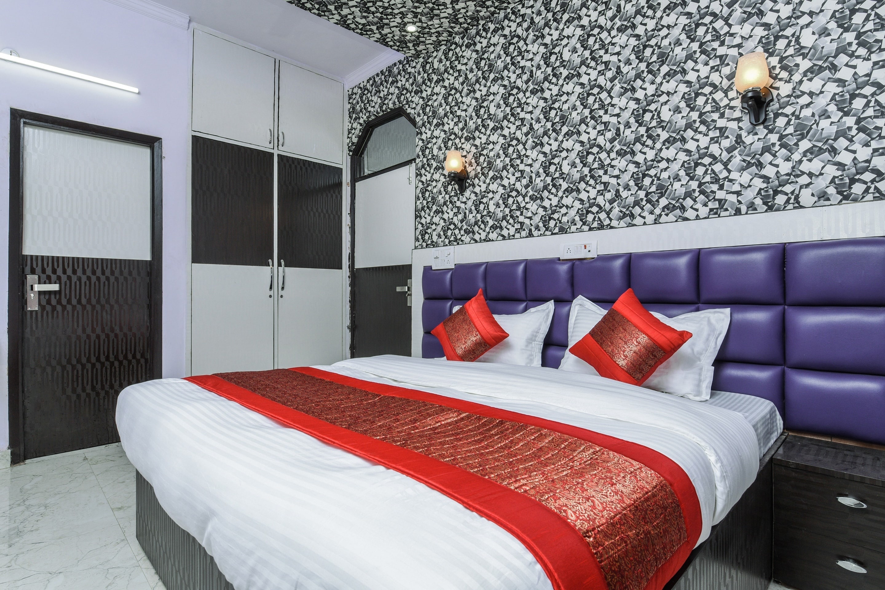 Hotel O Akash Continental - Tap to explore photos