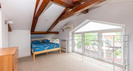 Wanderlust Boutique Hostel Room Type - White Private Room