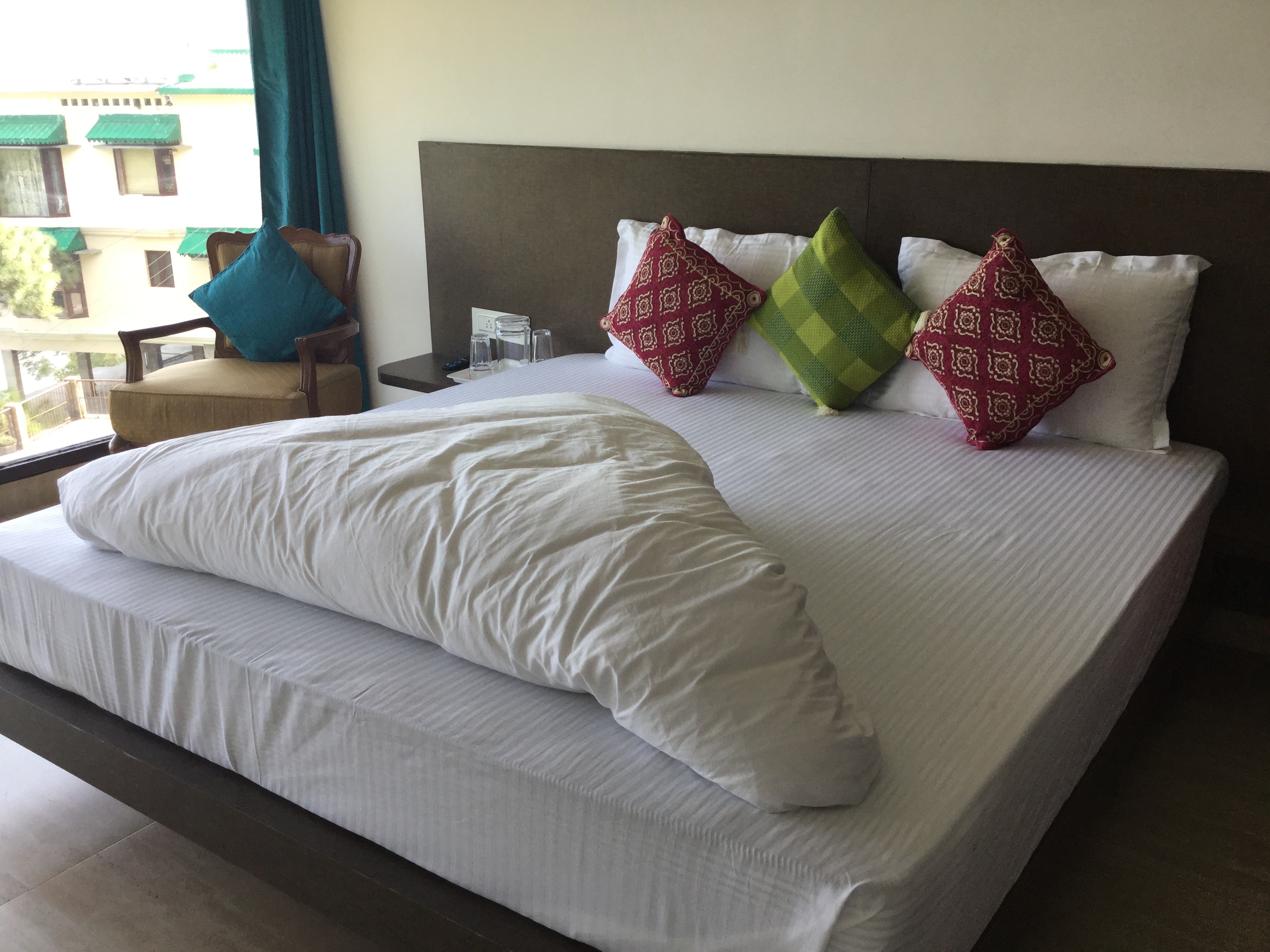 Kasauli Rocks | Rooms & Suite - Tap to explore photos
