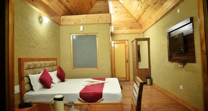 HEAVENLY FOREST HUTS & RESTAURANT Room Type - Luxury Mud House