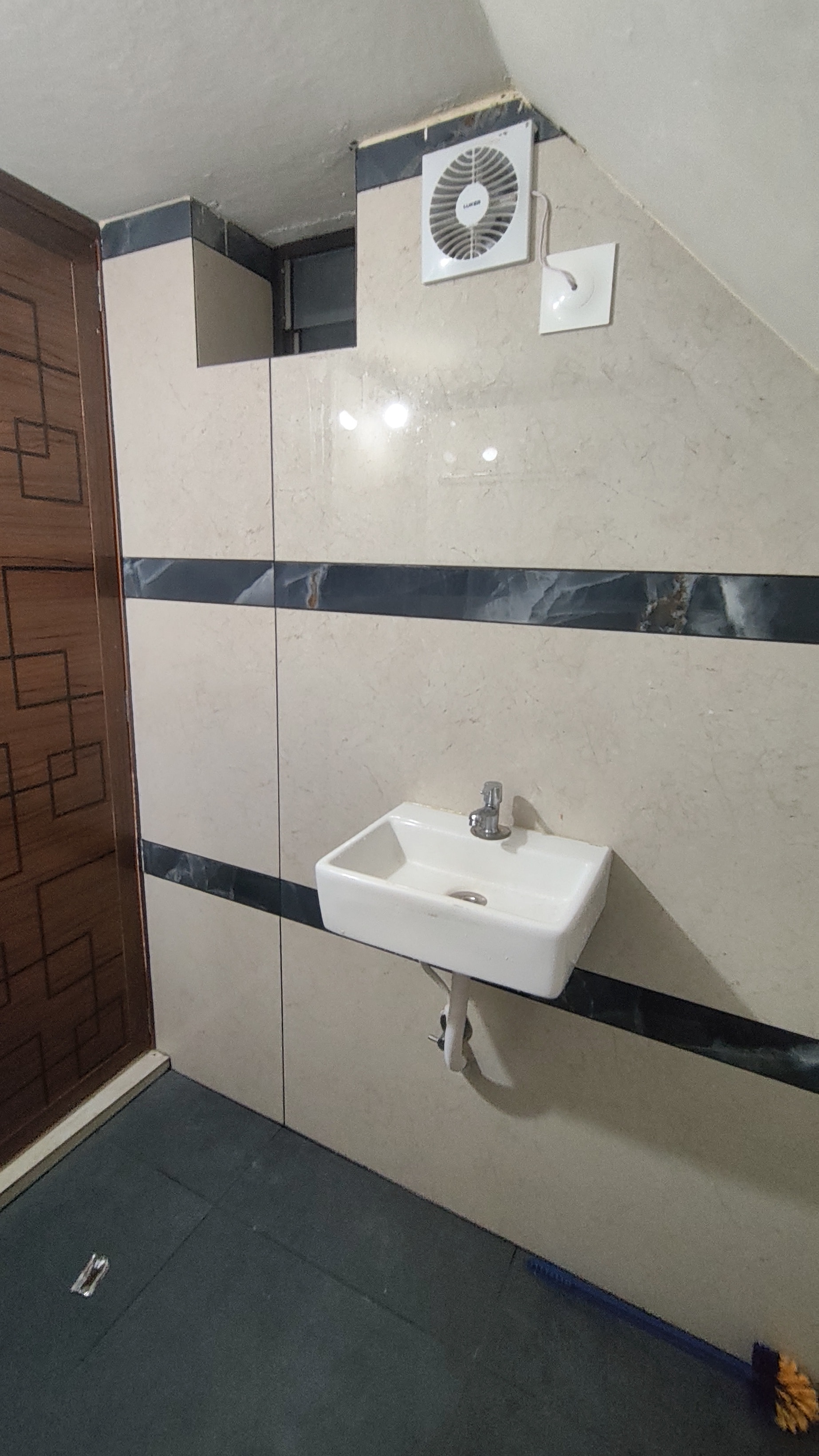 S J Residency - 250m from Padmanabhaswamy Temple - Tap to explore photos