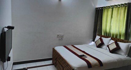 Kapsstone Service Apartment Room Type - Deluxe Room