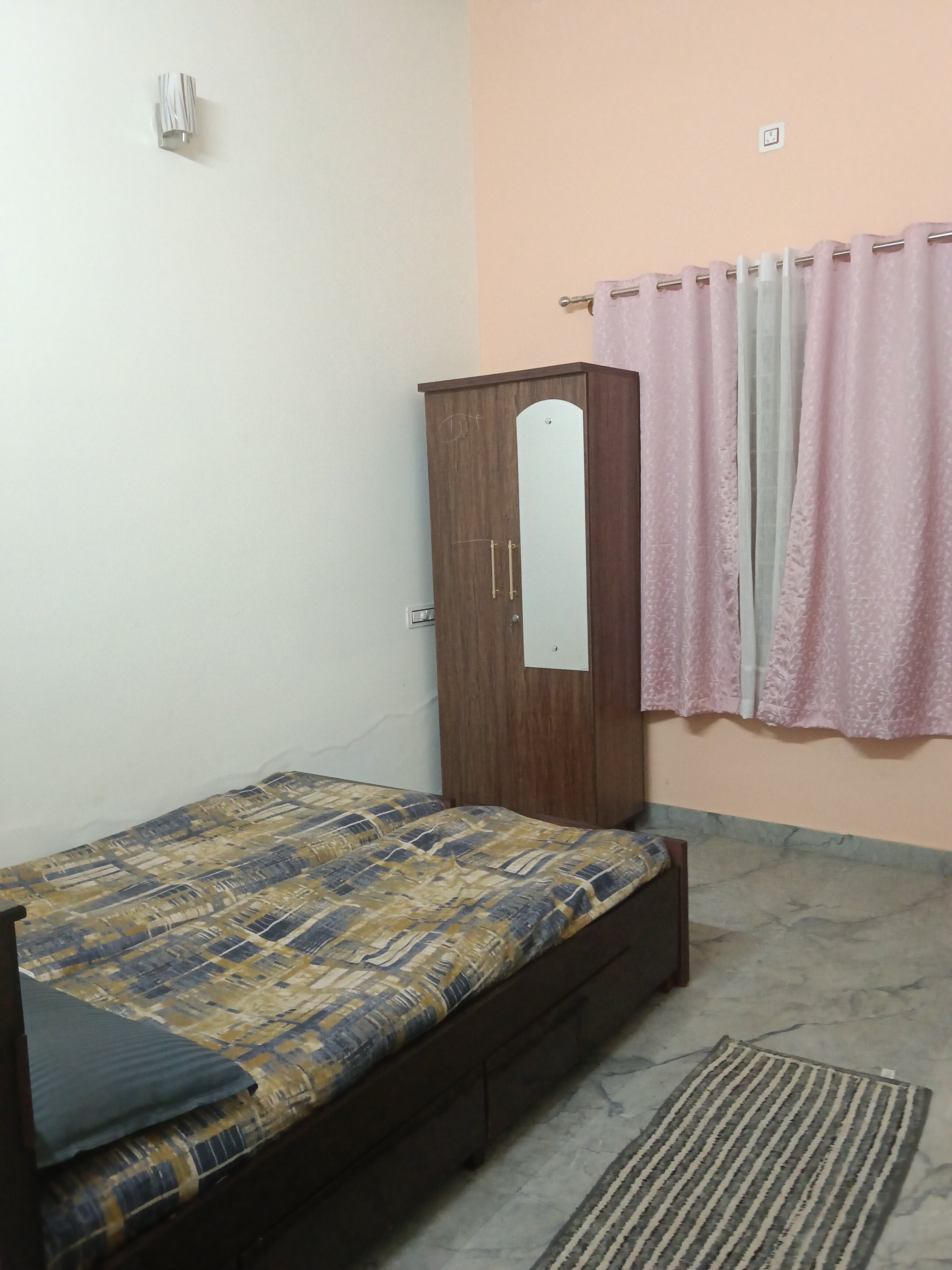 Vyana Homestay - Tap to explore photos