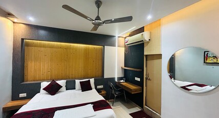 Hotel Jay Deluxe Room Type - Luxury Room