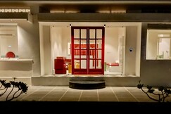 Suite in NauKothi | Boutique Stay | Central