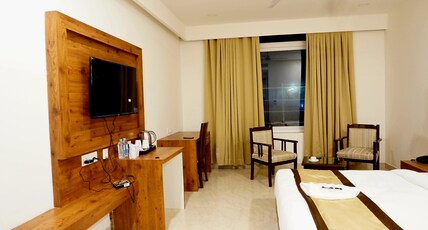 Hotel Vasuprada Room Type - Premium