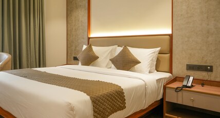 Alora Grand Hotel Room Type - Signature Studio