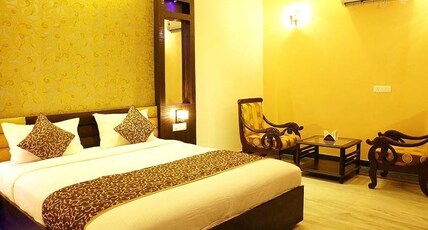 Hotel Mahal Room Type - Premium Room With Work Desk and City View
