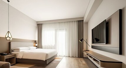 Hotel Dusk and Dawn Room Type - City View Suite