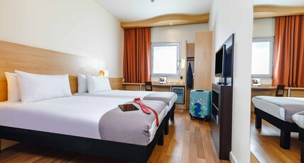 ibis Istanbul Esenyurt Room Type - Room with 2 single beds equipped with the new bedding ibis Istanbul Esenyurt Room Type - Room with 2 single beds equipped with the new bedding