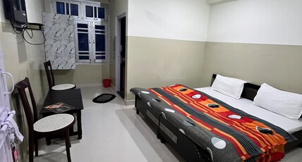 Hotel Manimahesh Room Type - Deluxe Room with Mountain View