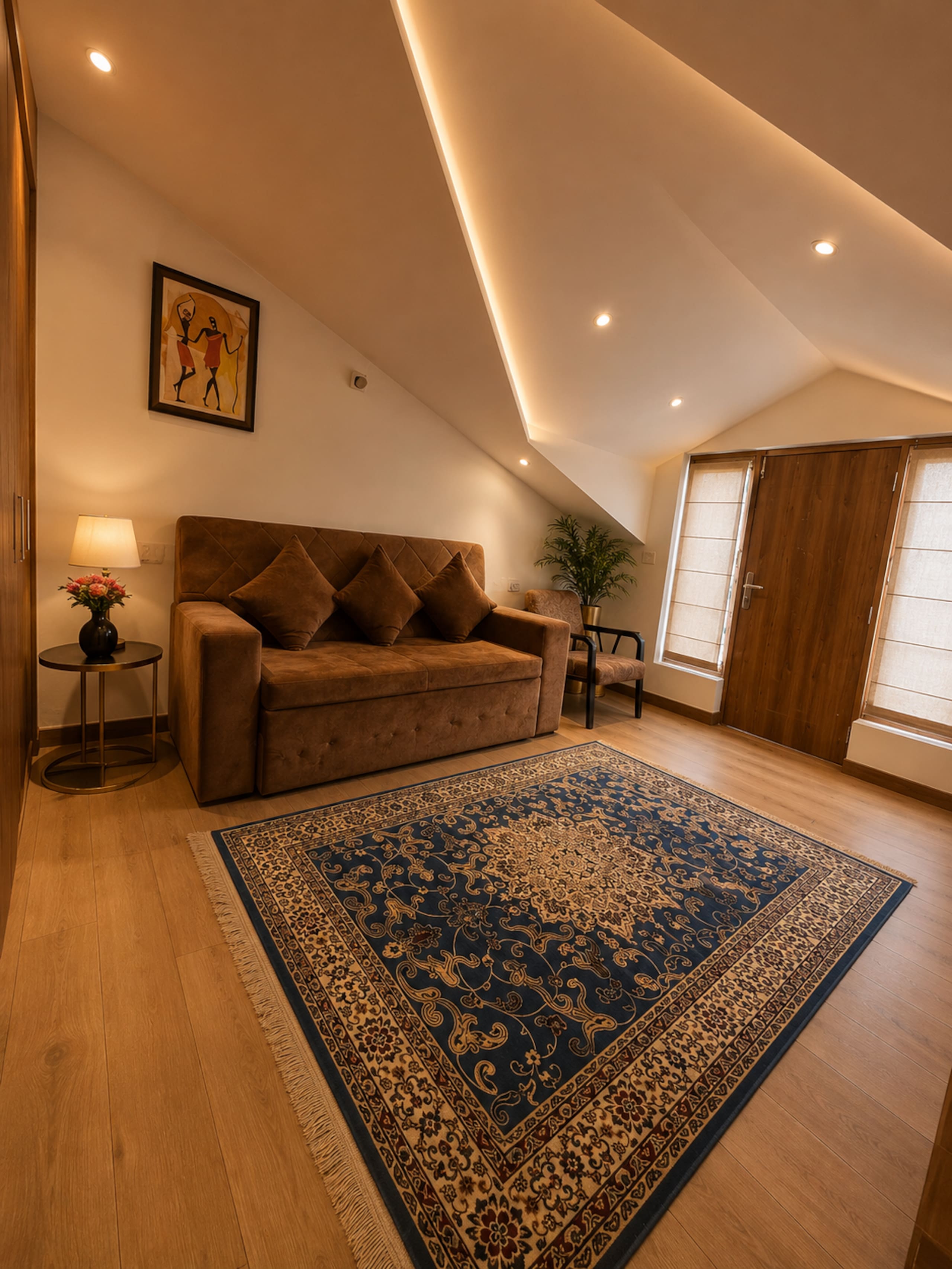 2BH Premium FLAT Near to Mall Road - Tap to explore photos
