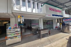 Rose Garden Hostel and Lodge