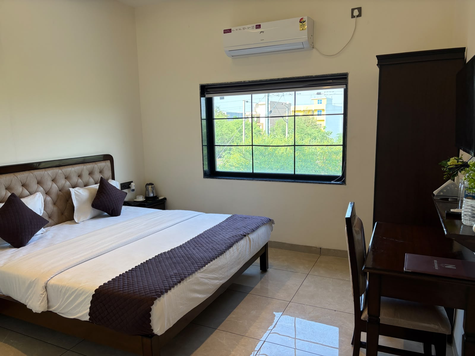 Hotel Narmada inn - Tap to explore photos