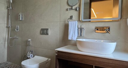 Golden Vista Room Type - Deluxe Room