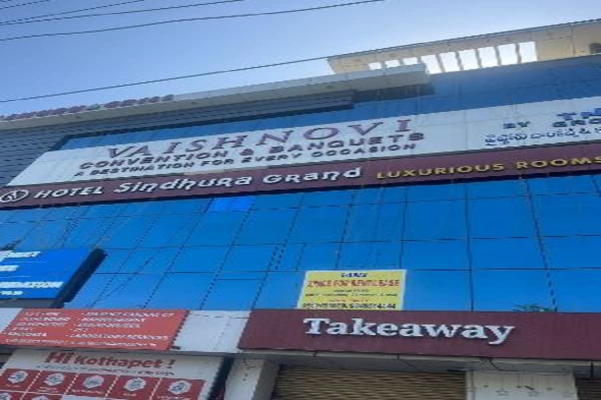 Hotel SIndhura Grand - Tap to explore photos
