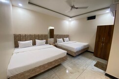 SHREE VRINDAVAN HOTEL