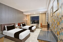 Photos of Super Townhouse Oak ONGC Crossway Formerly Hotel Gold Stone Comfort