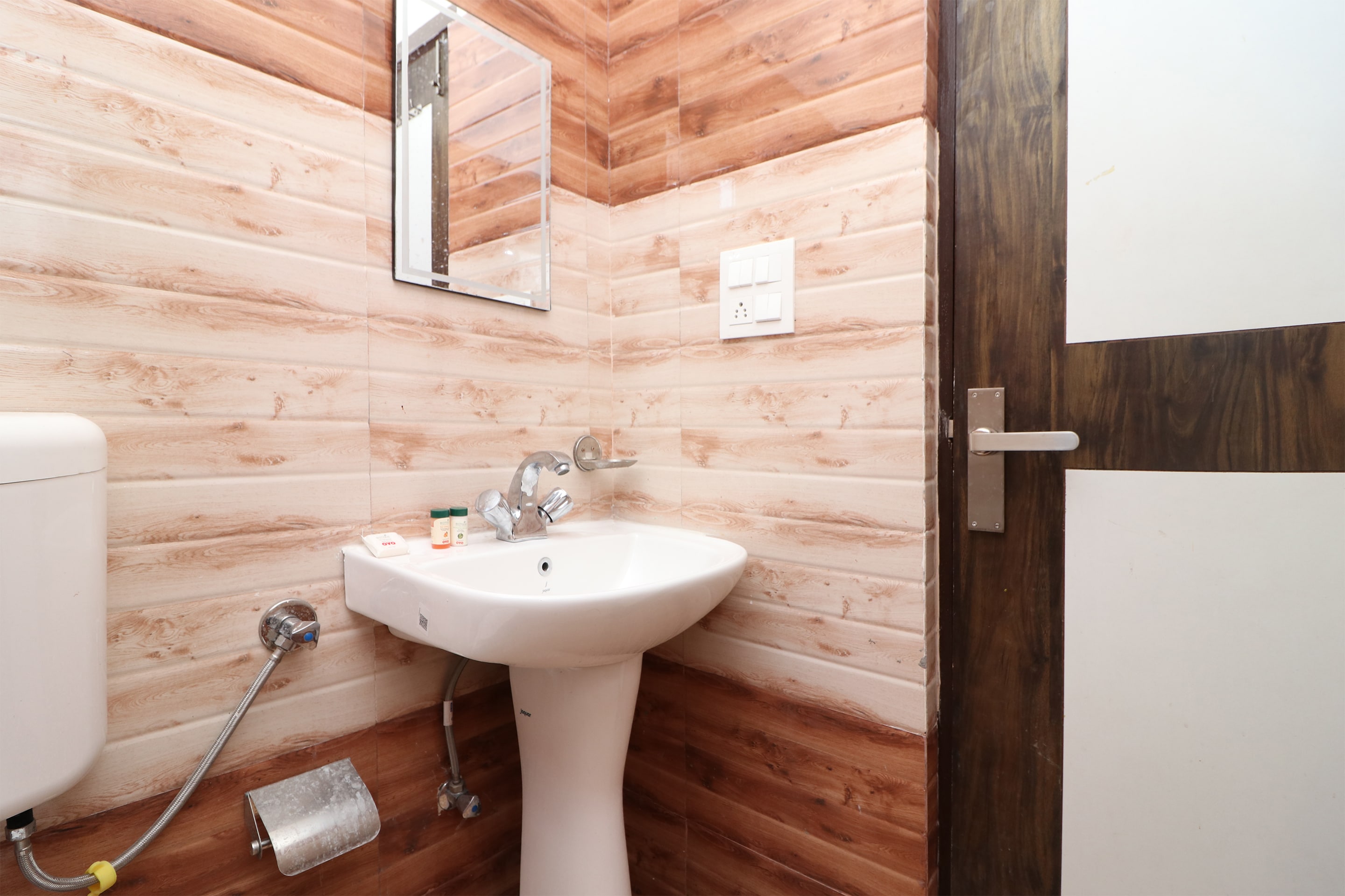 Hotel O Ganges Glory - Tap to explore photos