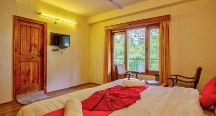 Hotel Monarch Residency Room Type - Deluxe Room