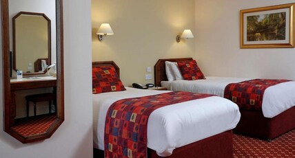 Belvilla Crewe Arms Hotel Room Type - Standard Twin Room