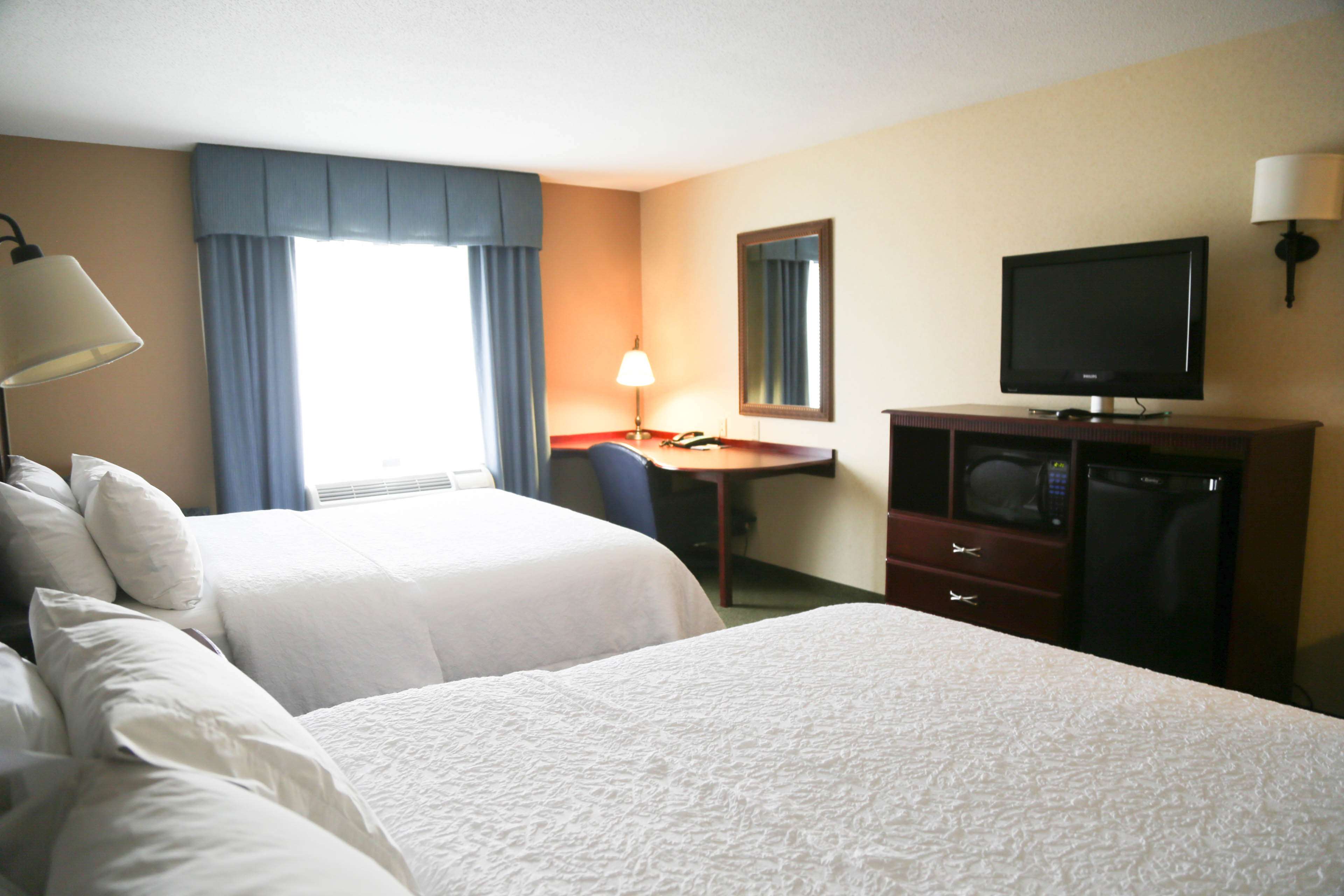 Hampton Inn by Hilton MOREHEAD - Tap to explore photos