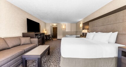 Best Western Plus Siding 29 Lodge Room Type - Suite-1 King Bed, Non-Smoking, Sofabed, Jetted Tub, High Speed Internet Access, Microwave And Refrig
