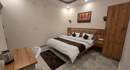 Shri Aashray Room Type - Phyunli- 103
