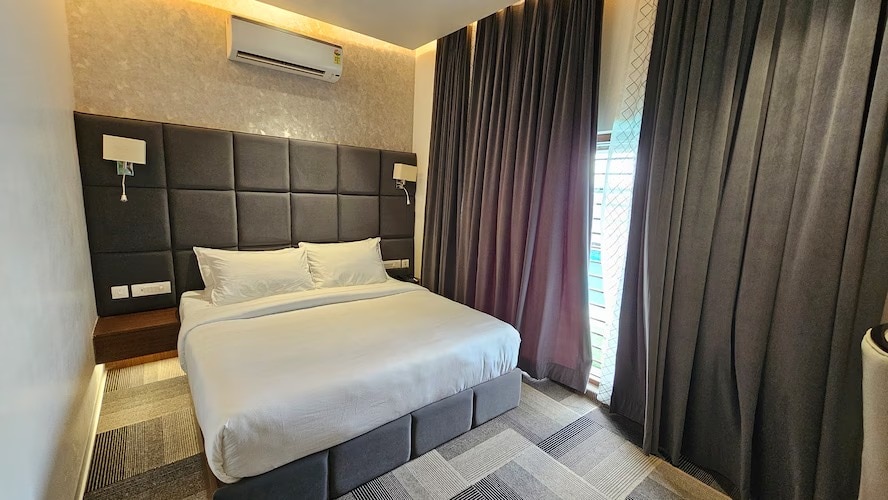 Eminence By Park Holidays International - Tap to explore photos