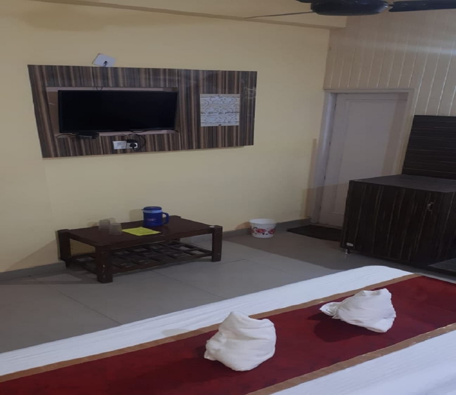 Hotel Ishan - Tap to explore photos