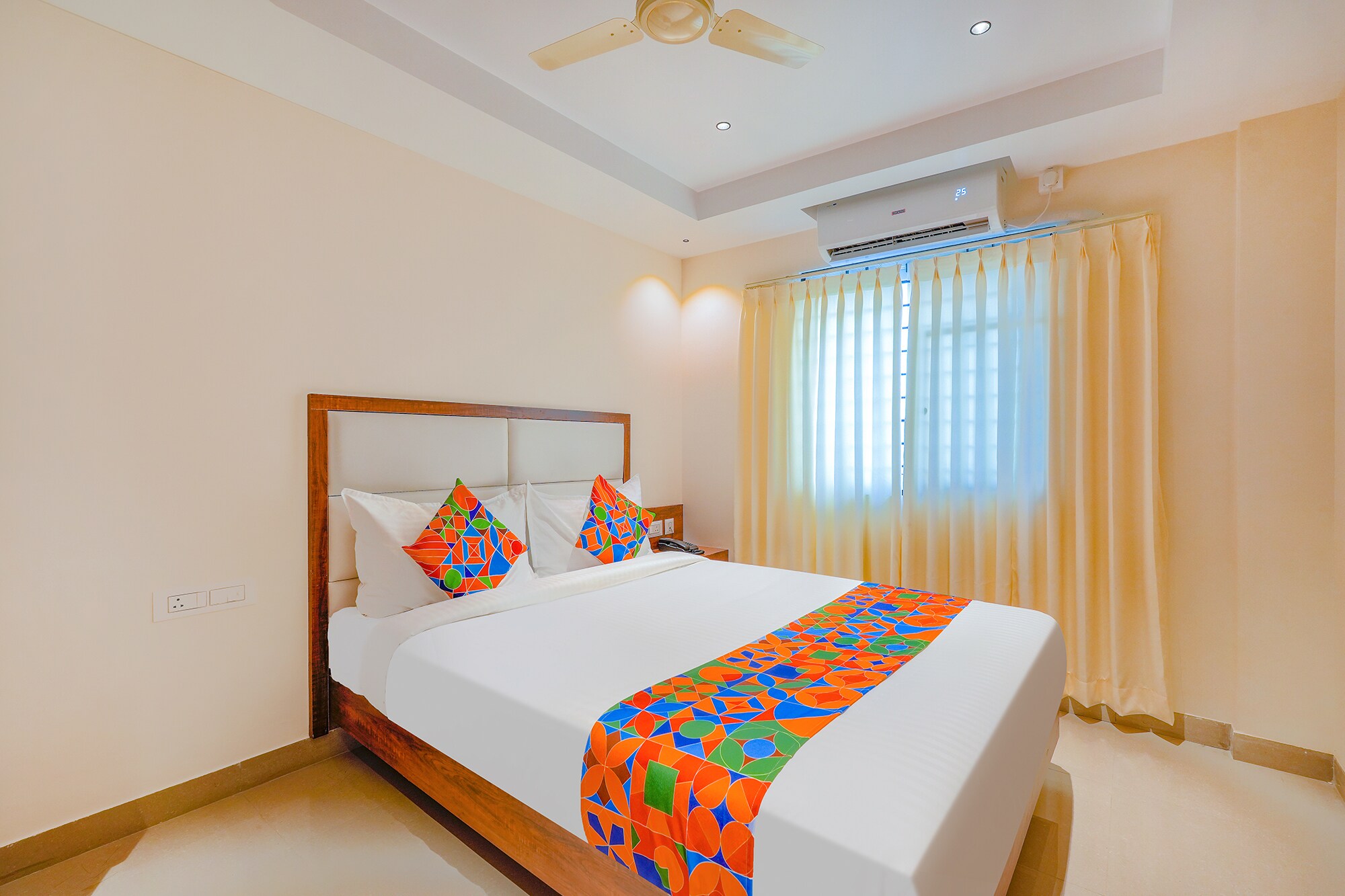 FabHotel Phoenix Brookfield - Nr. Kundalahalli Main Road - Tap to explore photos