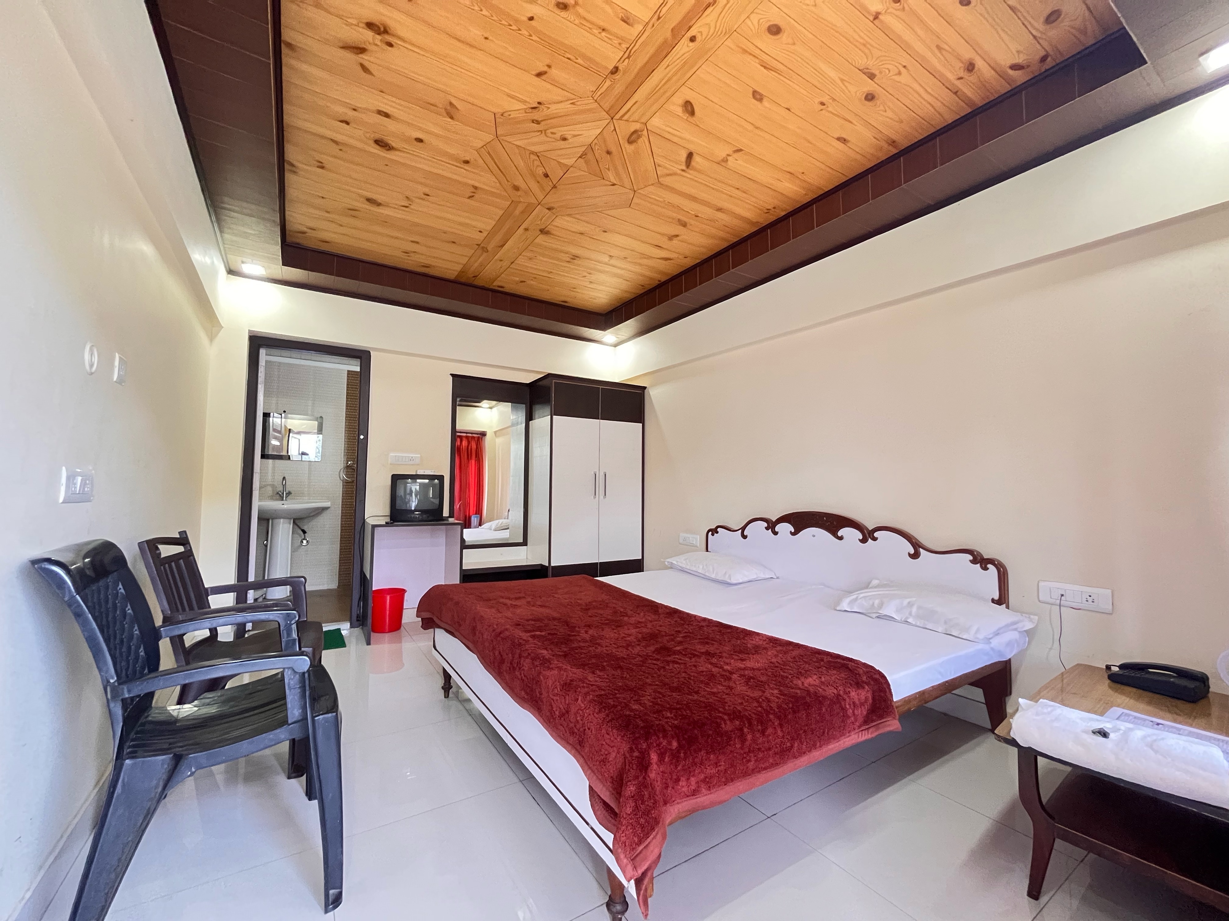 Palace Hotel- Lake Facing Rooms @Mall Road - Tap to explore photos