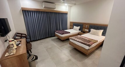 Hotel Hillock  Room Type - Deluxe room with hill view