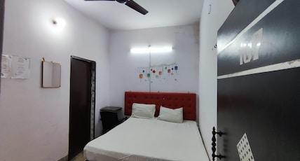 Neelam guest house, Bareilly Room Type - single room