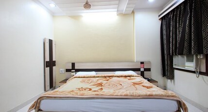 Hotel Anand -1.5km from Jhansi railway station Room Type - Deluxe