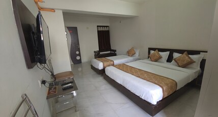 LABH HOTEL Room Type - Family Room