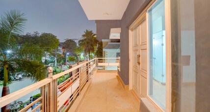 Townhouse Sector 49 Sohna Road Room Type - Classic with Balcony