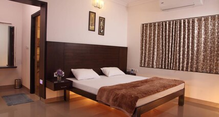 Vinay Residency Room Type - Double Bed AC Room