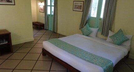 VILLA DES GOUVERNEURS Room Type - Deluxe double room with balcony