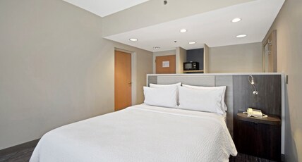 Holiday Inn Express Boone, an IHG Hotel Room Type - 1 Bedroom Suite Mobility Accessible Roll in Shower Holiday Inn Express Boone, an IHG Hotel Room Type - 1 Bedroom Suite Mobility Accessible Roll in Shower