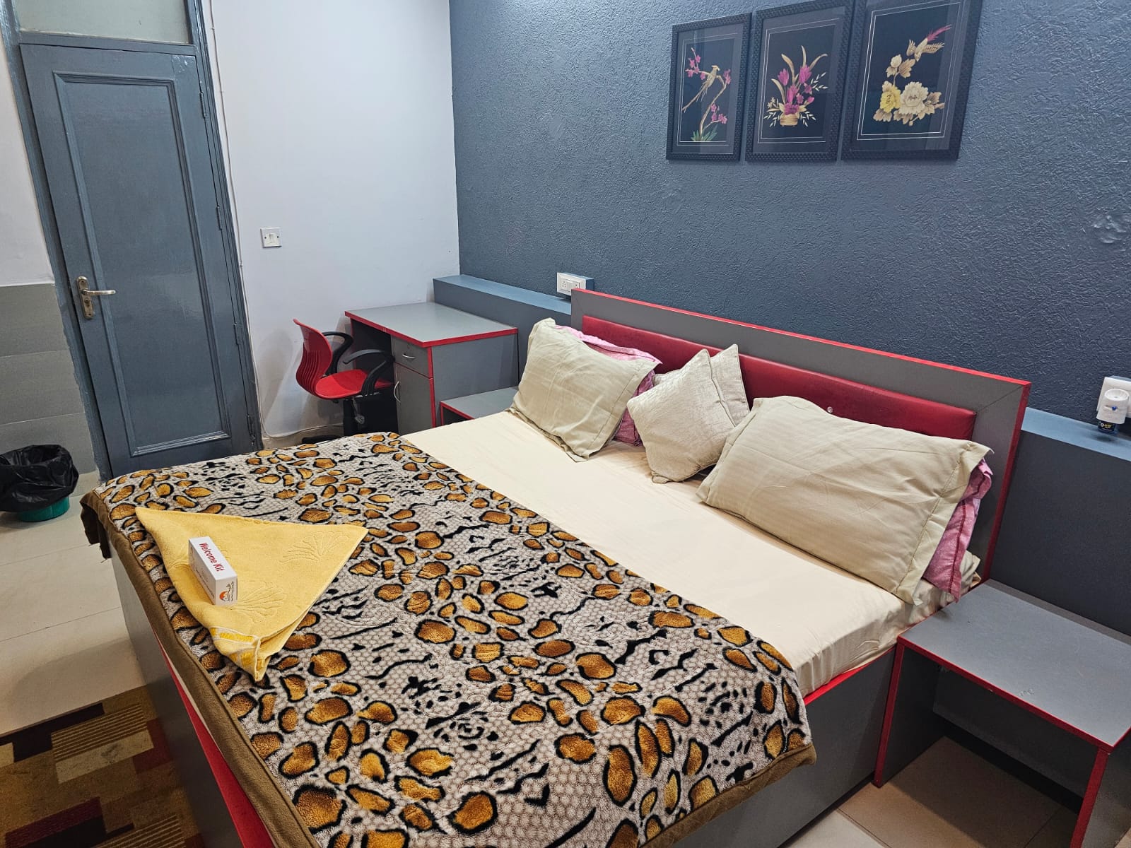 Deer Park Homestay | Rooms with Wi-Fi - Tap to explore photos