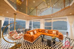 Brown Town AC Penthouse Homestay Daddy