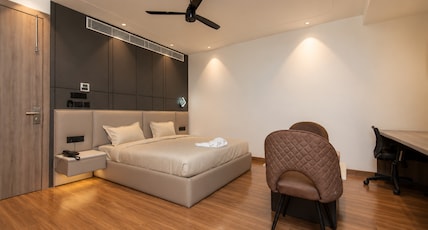Melange Hotel - Golf course road Room Type - Standard Room Melange Hotel - Golf course road Room Type - Standard Room