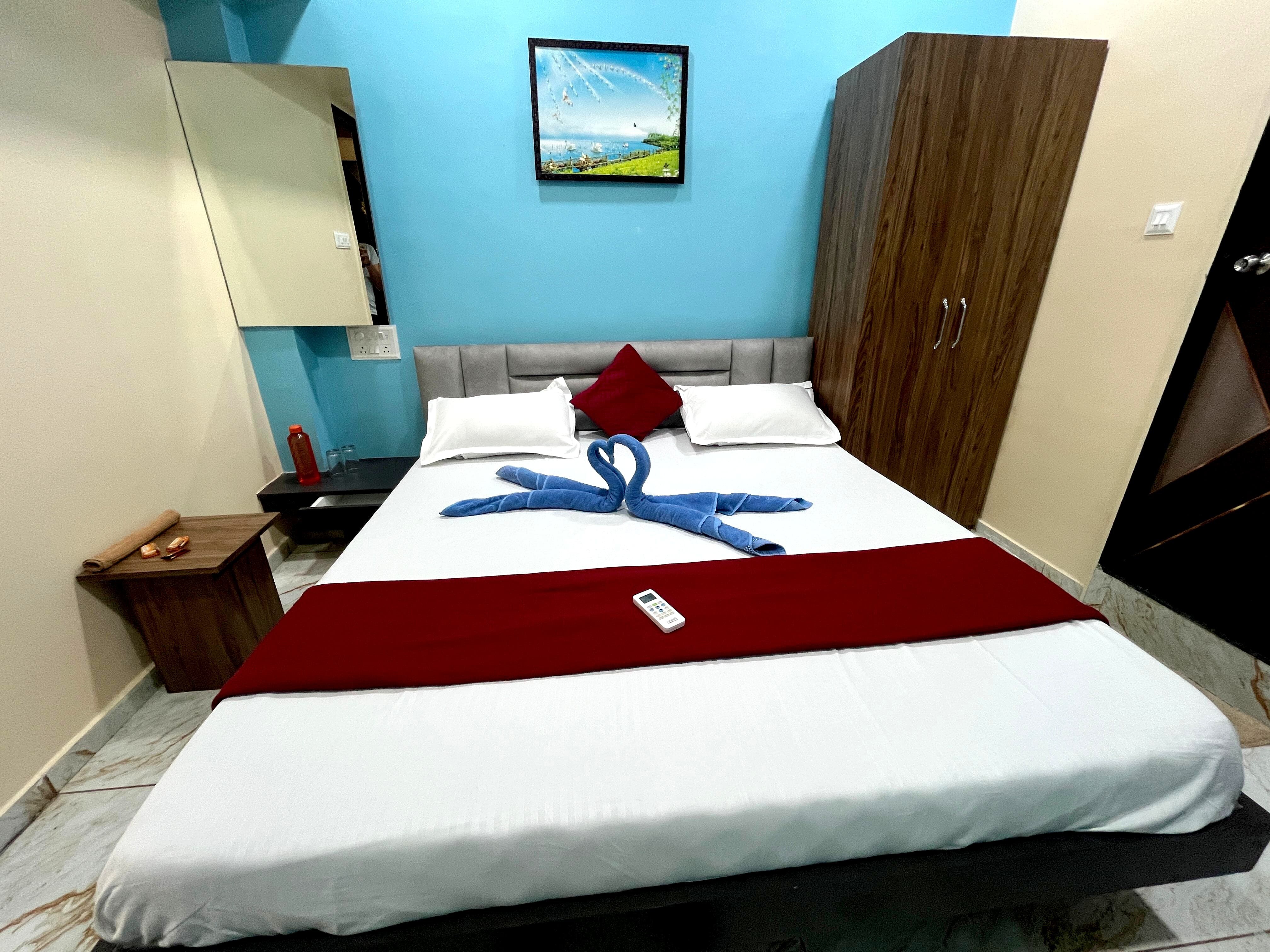 Jay Swaminarayan Homestay | 2BR Apartments in Ekta Nagar - Tap to explore photos
