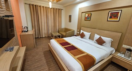 Hotel Crown Palace Room Type - Royal Room