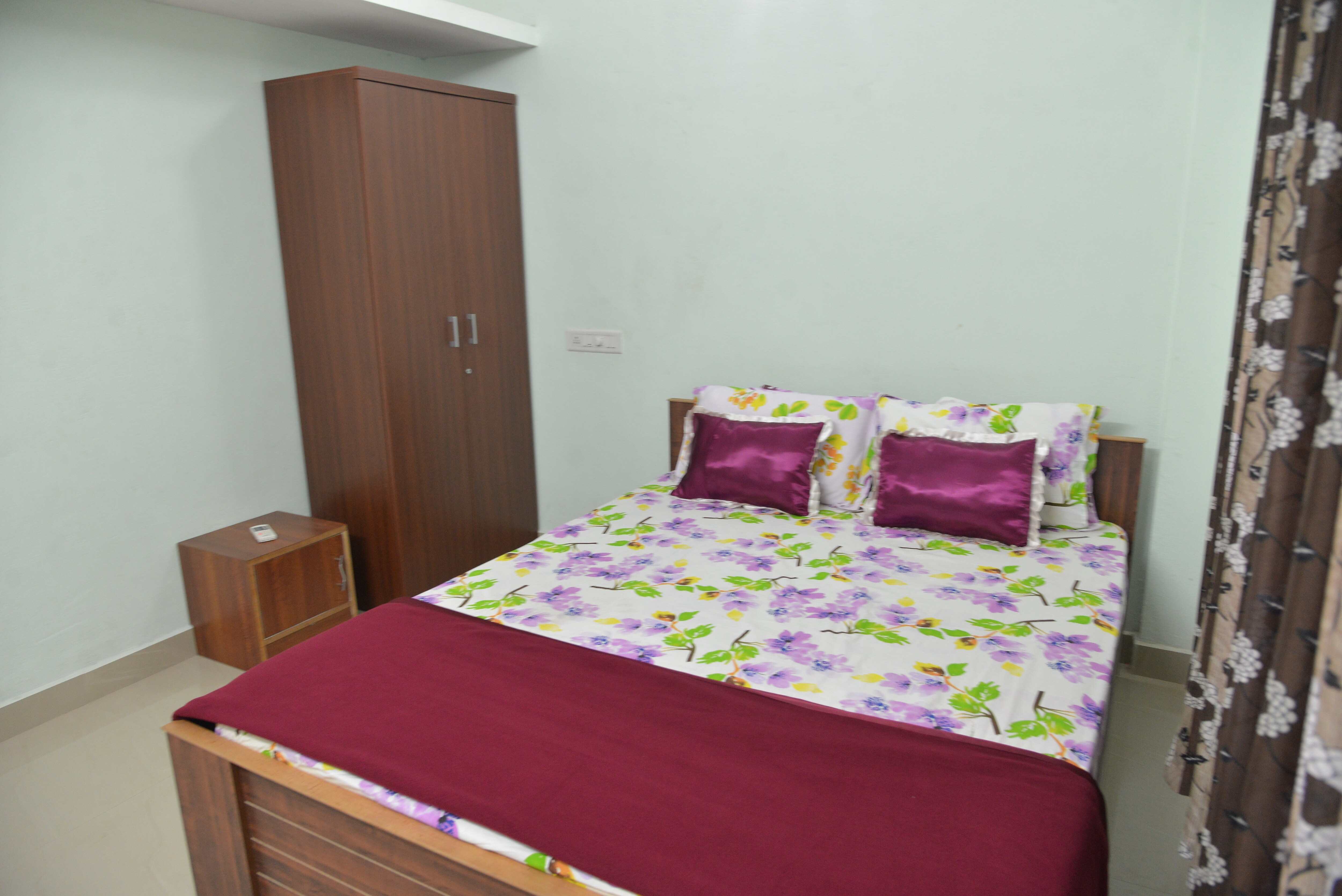SANJANA SERVICE APARTMENTS - Tap to explore photos