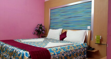 Hotel Barbareek Inn Room Type - Deluxe Double Room