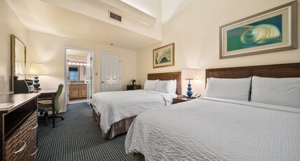 Holiday Inn Hotel & Suites CLEARWATER BEACH S-HARBOURSIDE Room Type - 2 Queen Standard Communications Mobility Accessible Holiday Inn Hotel & Suites CLEARWATER BEACH S-HARBOURSIDE Room Type - 2 Queen Standard Communications Mobility Accessible