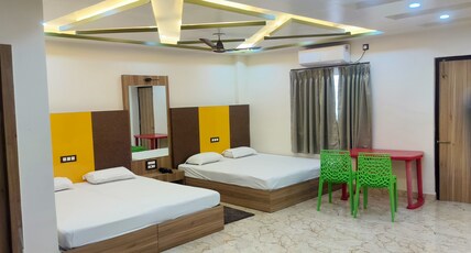Hotel Rajmahal Room Type - 10 BED DORMETORY
